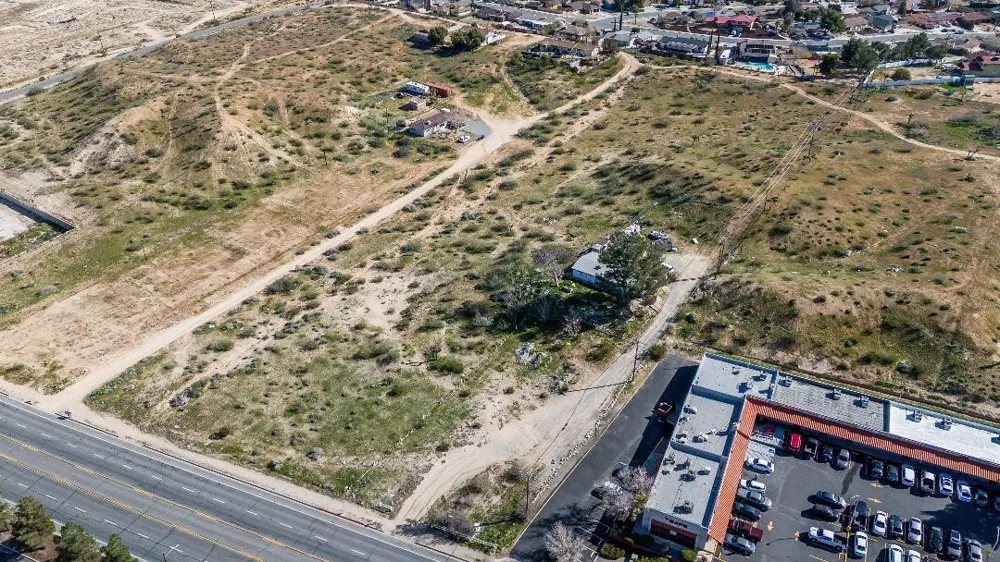 1 Hesperia Rd Victorville, CA 92395
