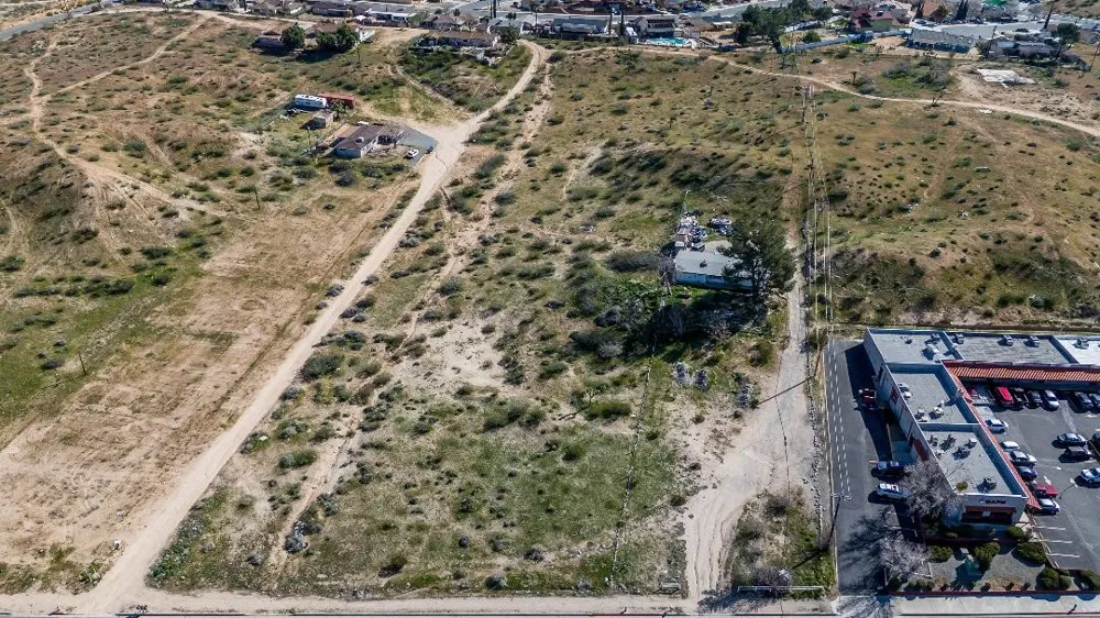 1 Hesperia Rd Victorville, CA 92395