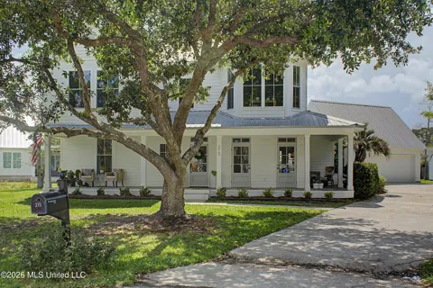 215 Blue Heron Cove