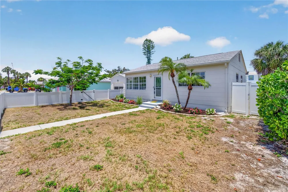 260 42ND AVENUE St Pete Beach, FL 33706