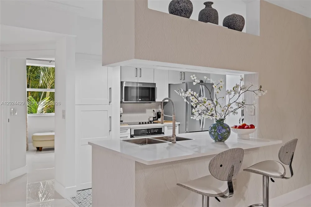 17145 Bay Rd #4204 Sunny Isles Beach, FL 33160