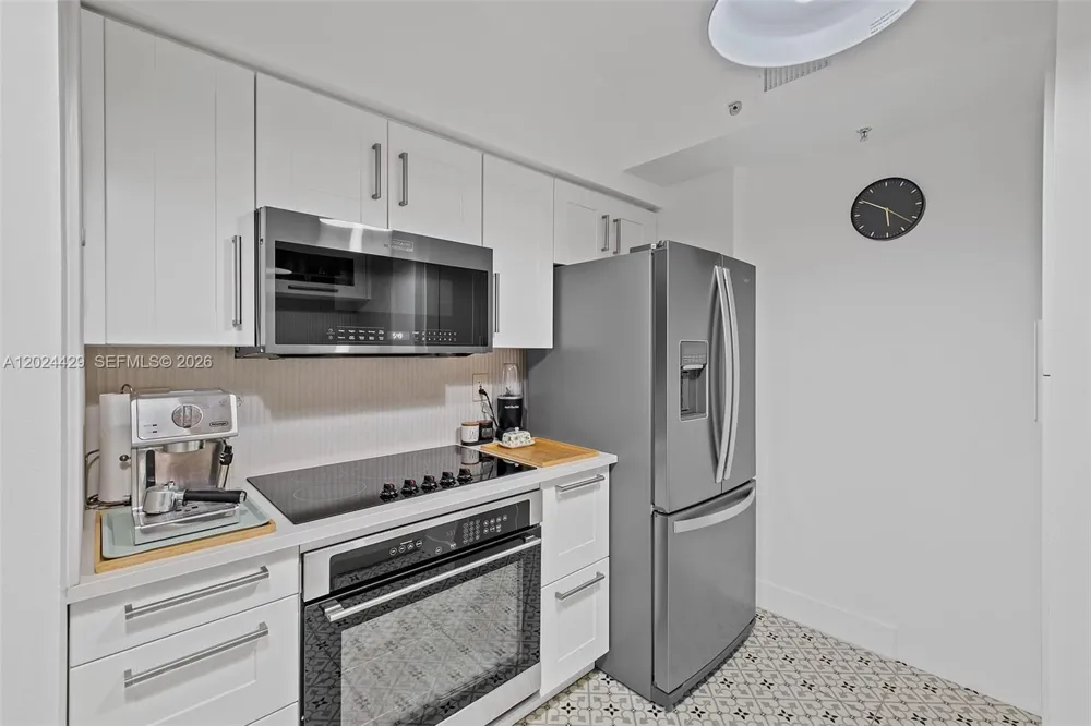 17145 Bay Rd #4204 Sunny Isles Beach, FL 33160