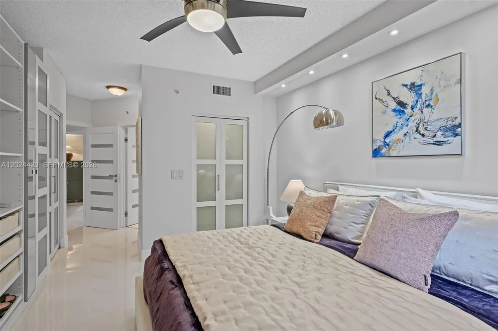 17145 Bay Rd #4204 Sunny Isles Beach, FL 33160