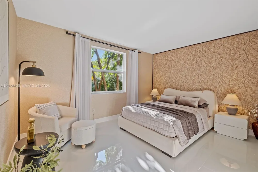 17145 Bay Rd #4204 Sunny Isles Beach, FL 33160