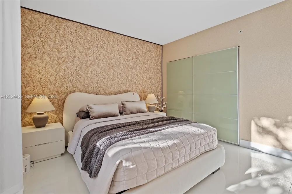 17145 Bay Rd #4204 Sunny Isles Beach, FL 33160