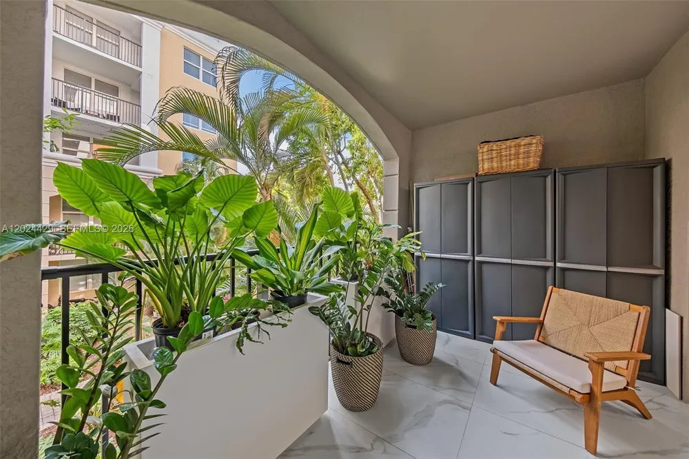 17145 Bay Rd #4204 Sunny Isles Beach, FL 33160