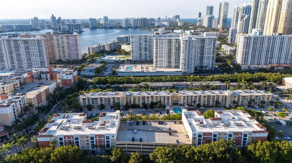 17145 Bay Rd #4204 Sunny Isles Beach, FL 33160