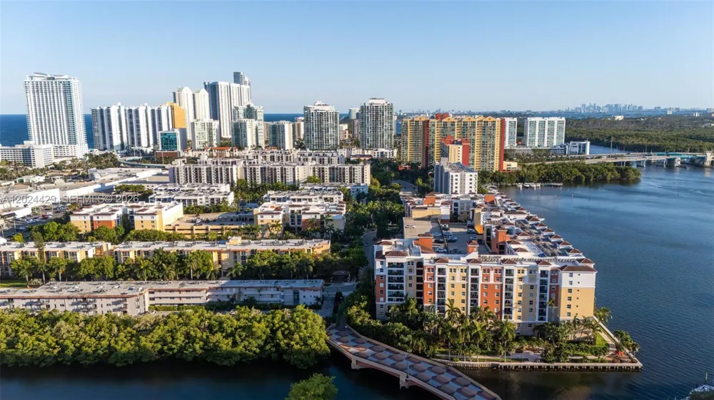 17145 Bay Rd #4204 Sunny Isles Beach, FL 33160