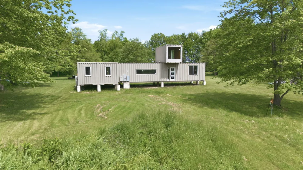 7767 Warren Woods Road Chikaming Township, MI 49128