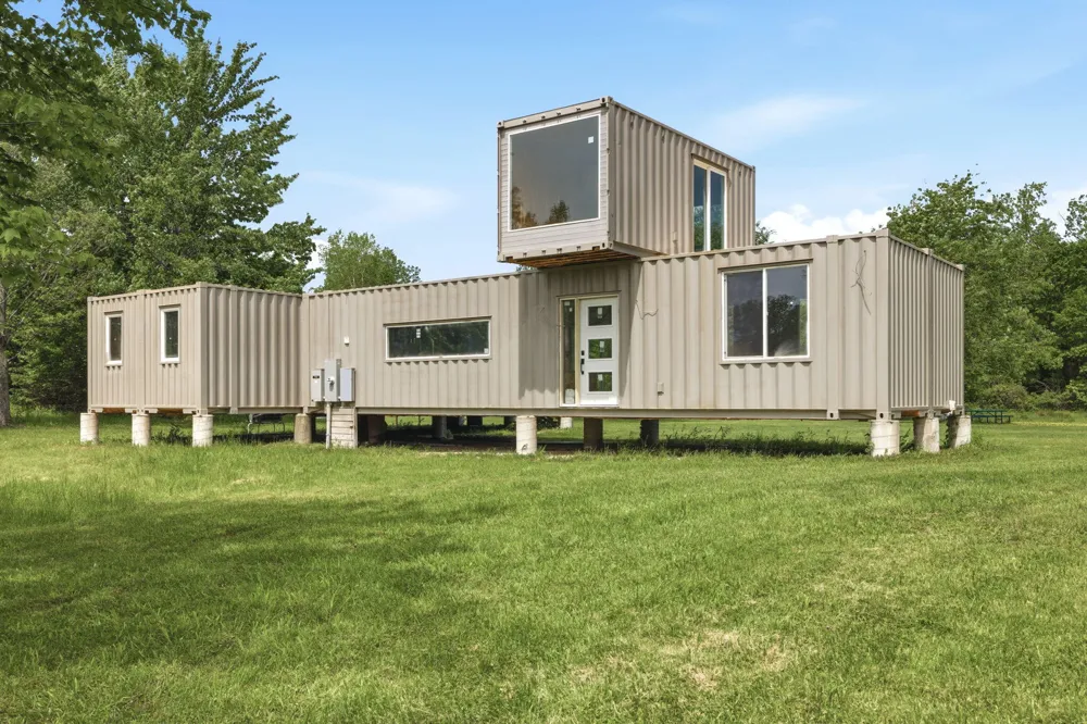 7767 Warren Woods Road Chikaming Township, MI 49128