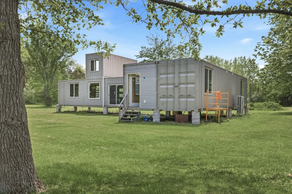7767 Warren Woods Road Chikaming Township, MI 49128