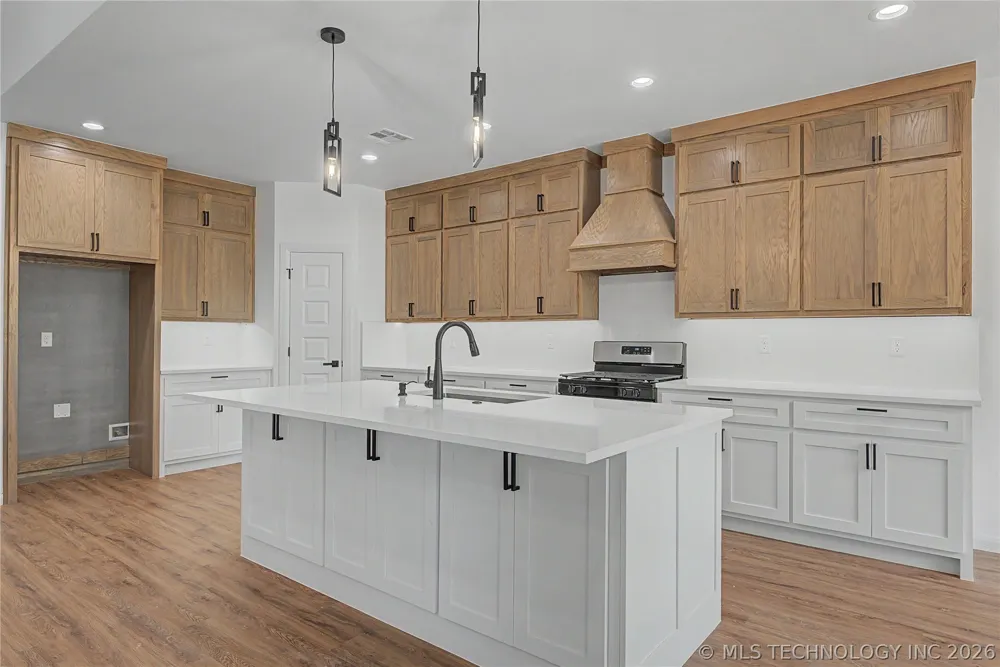 4212 SE Fairview Road Bartlesville, OK 74006