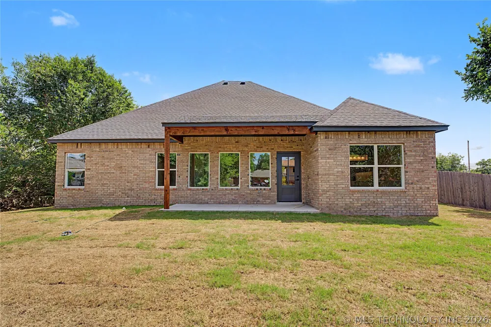 4212 SE Fairview Road Bartlesville, OK 74006
