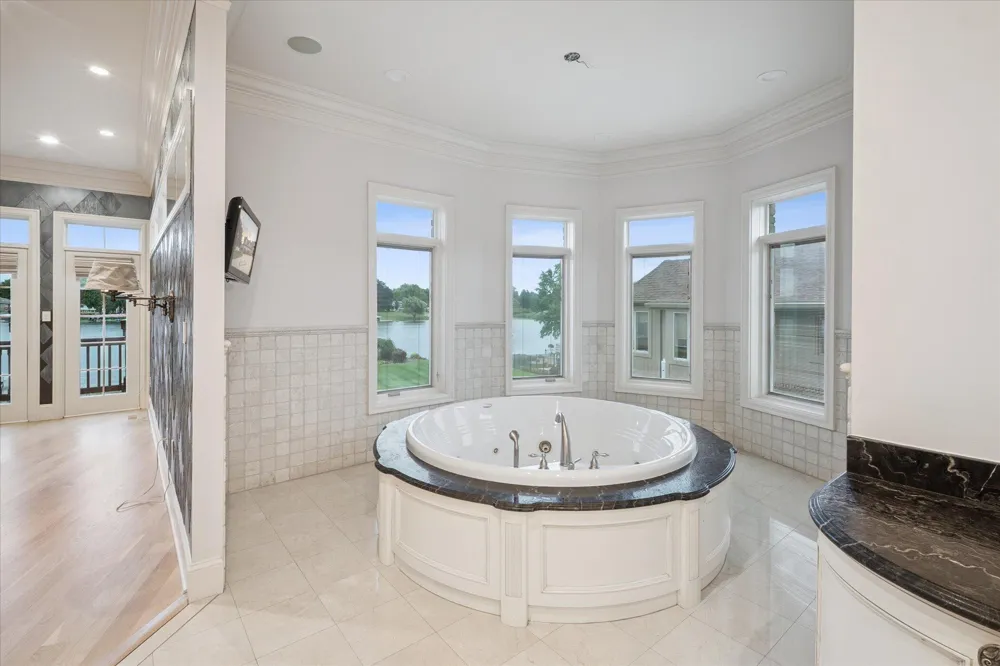4349 Island View Drive Fenton, MI 48430