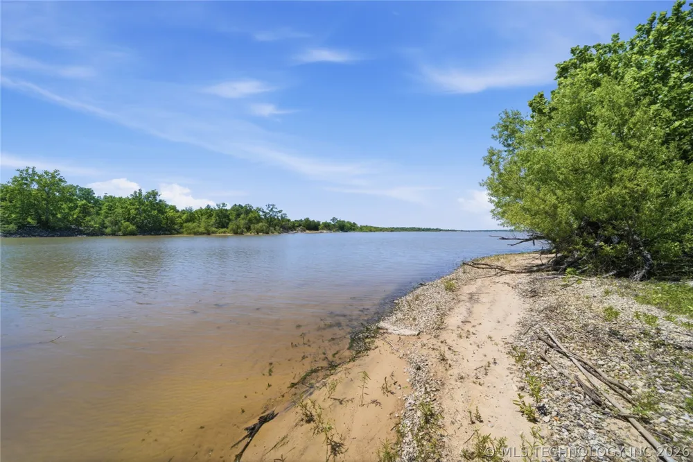 893 E Eufaula, OK 74432