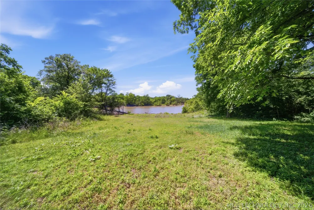 893 E Eufaula, OK 74432