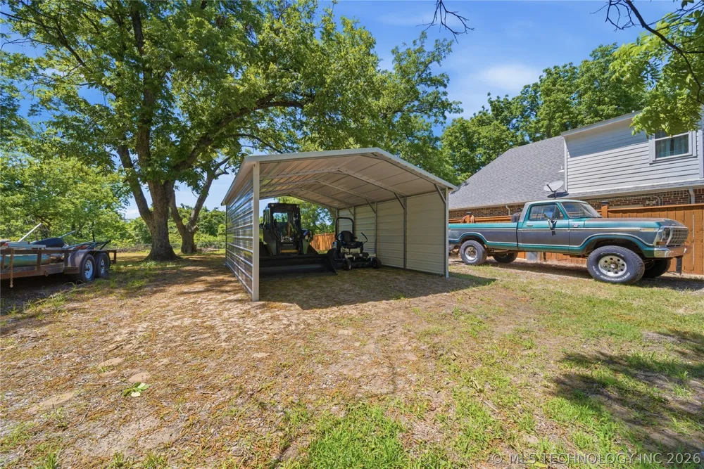 893 E Eufaula, OK 74432