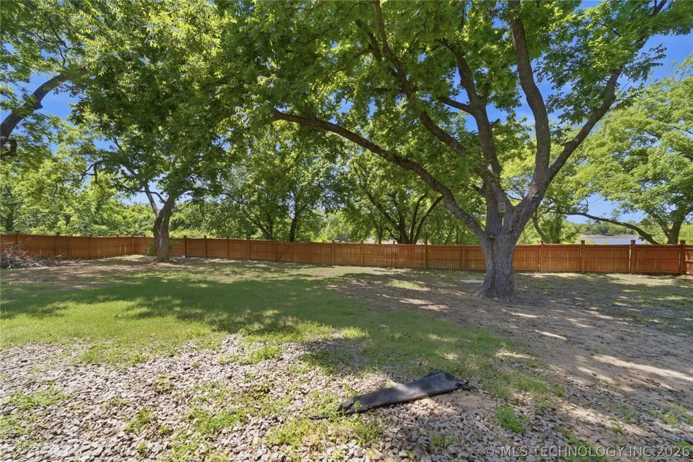 893 E Eufaula, OK 74432
