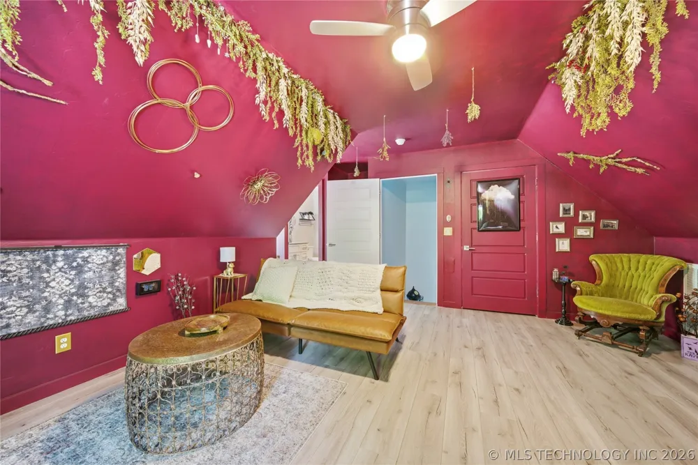 893 E Eufaula, OK 74432