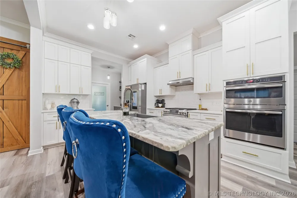 893 E Eufaula, OK 74432