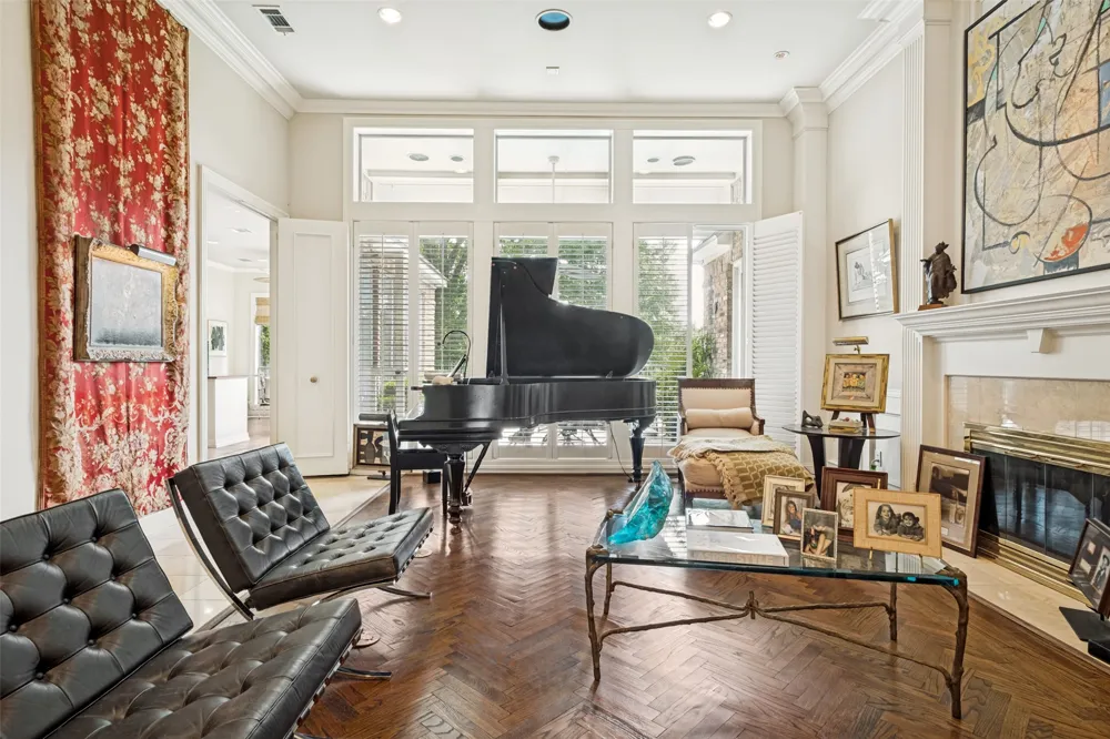 13836 Rockbend Place Dallas, TX 75240