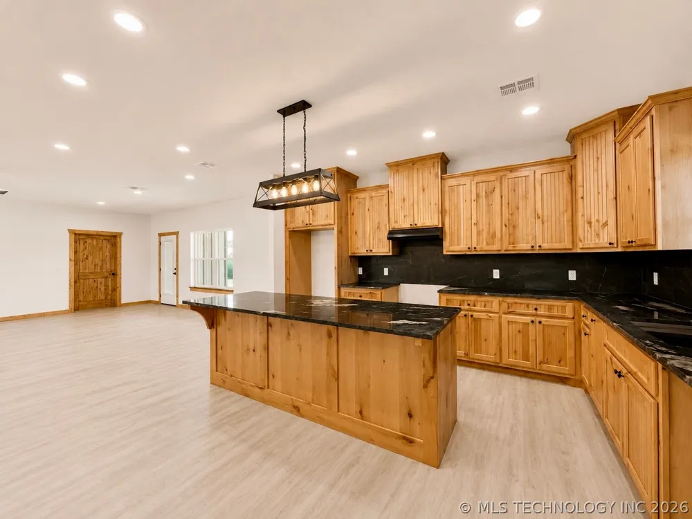 11792 Xander Lane Kingston, OK 73439