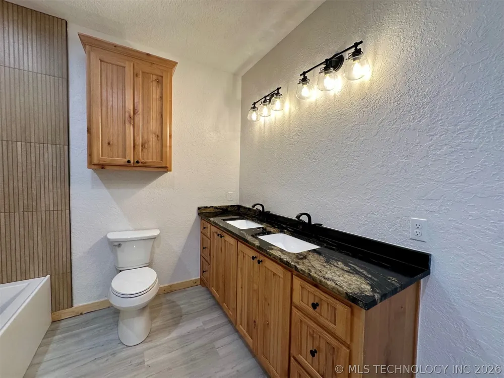 11792 Xander Lane Kingston, OK 73439