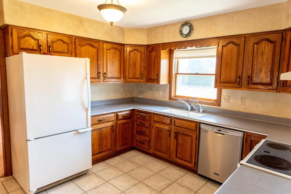 1216 Parkside Drive Marshall, MN 56258