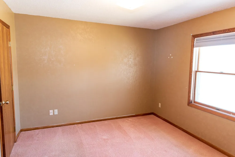 1216 Parkside Drive Marshall, MN 56258