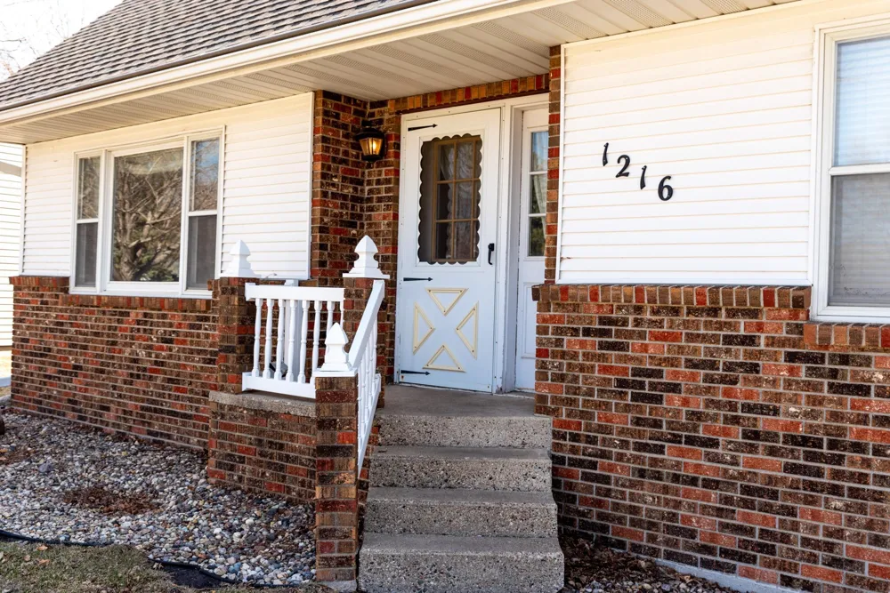1216 Parkside Drive Marshall, MN 56258