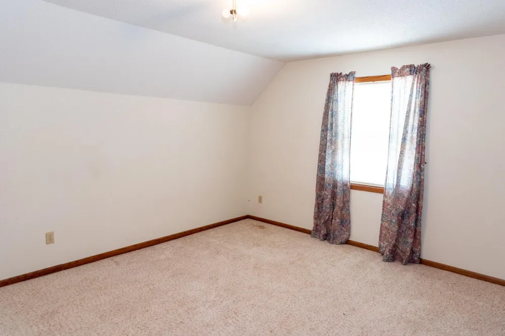 1216 Parkside Drive Marshall, MN 56258