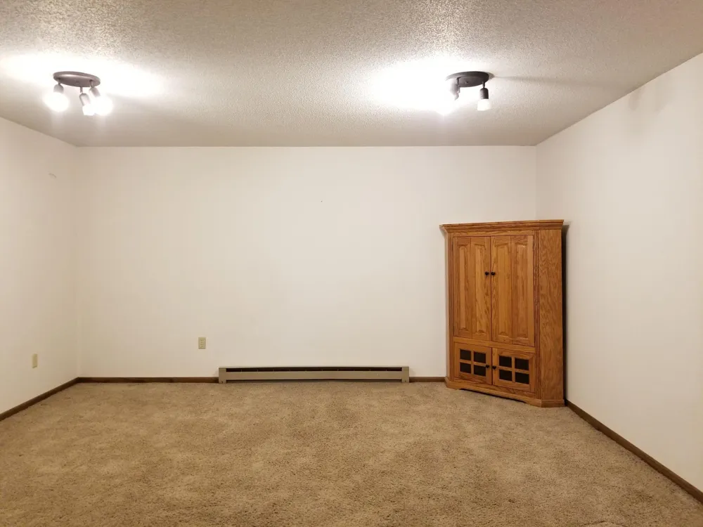 1216 Parkside Drive Marshall, MN 56258