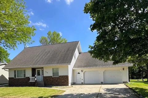 1216 Parkside Drive