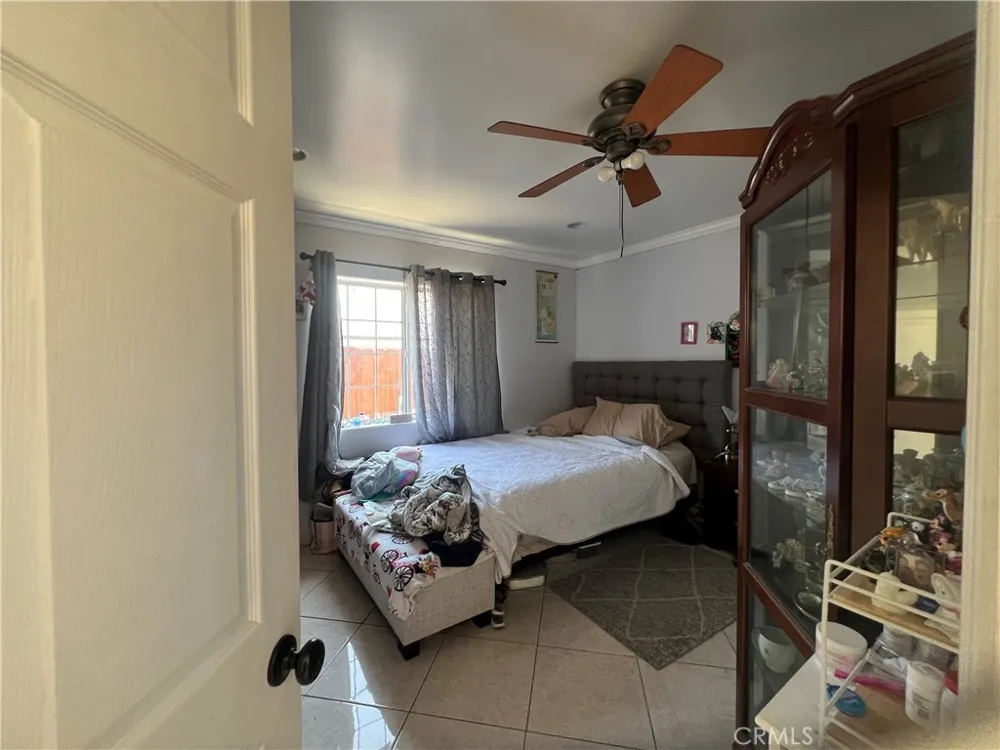 9940 Haines Canyon Avenue Tujunga, CA 91042