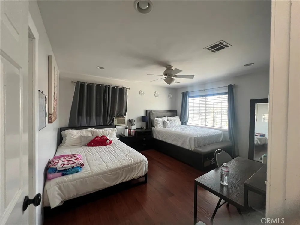 9940 Haines Canyon Avenue Tujunga, CA 91042