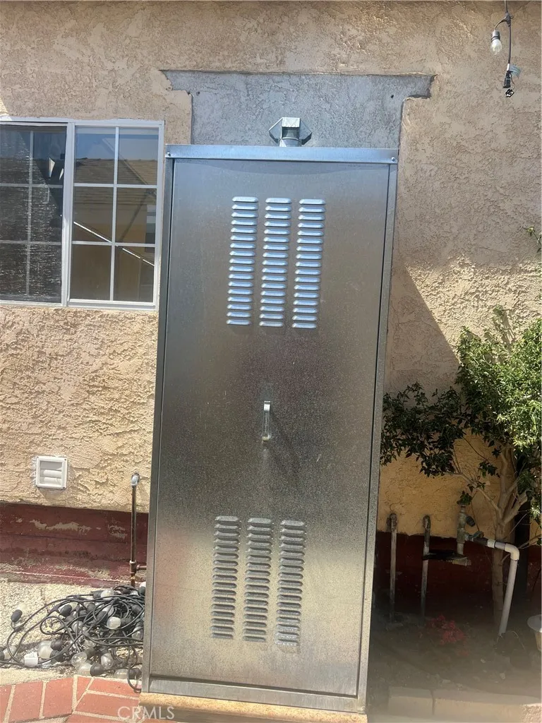 9940 Haines Canyon Avenue Tujunga, CA 91042