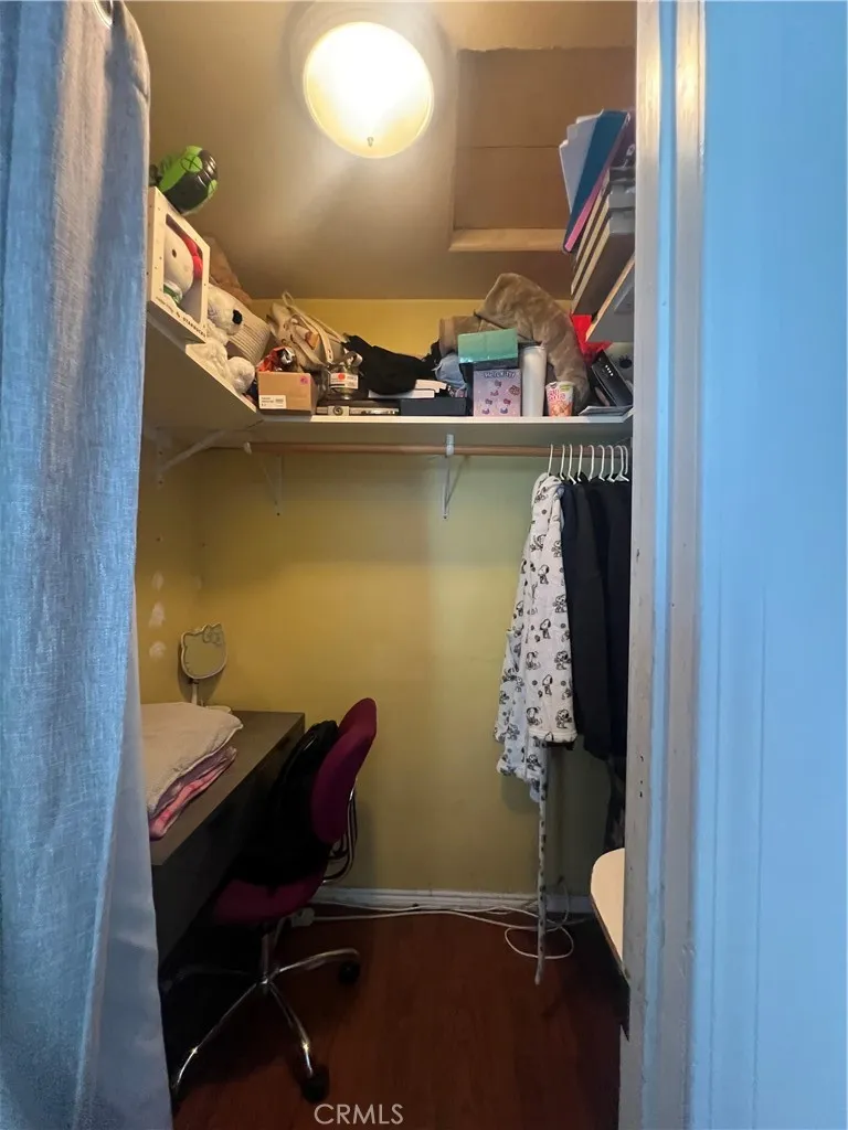 9940 Haines Canyon Avenue Tujunga, CA 91042