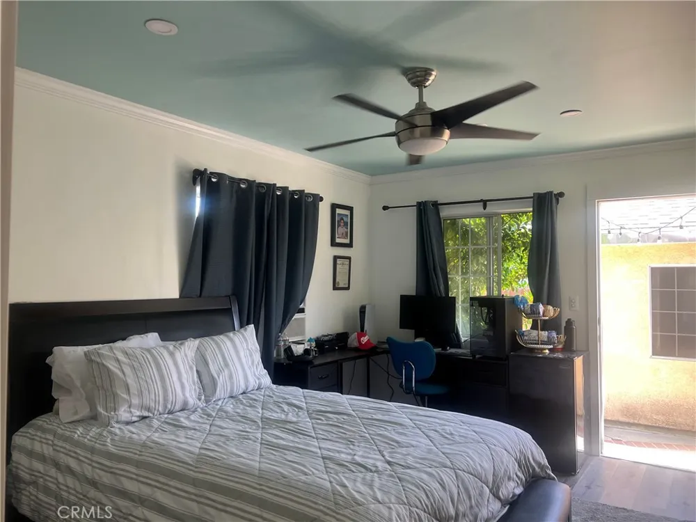9940 Haines Canyon Avenue Tujunga, CA 91042