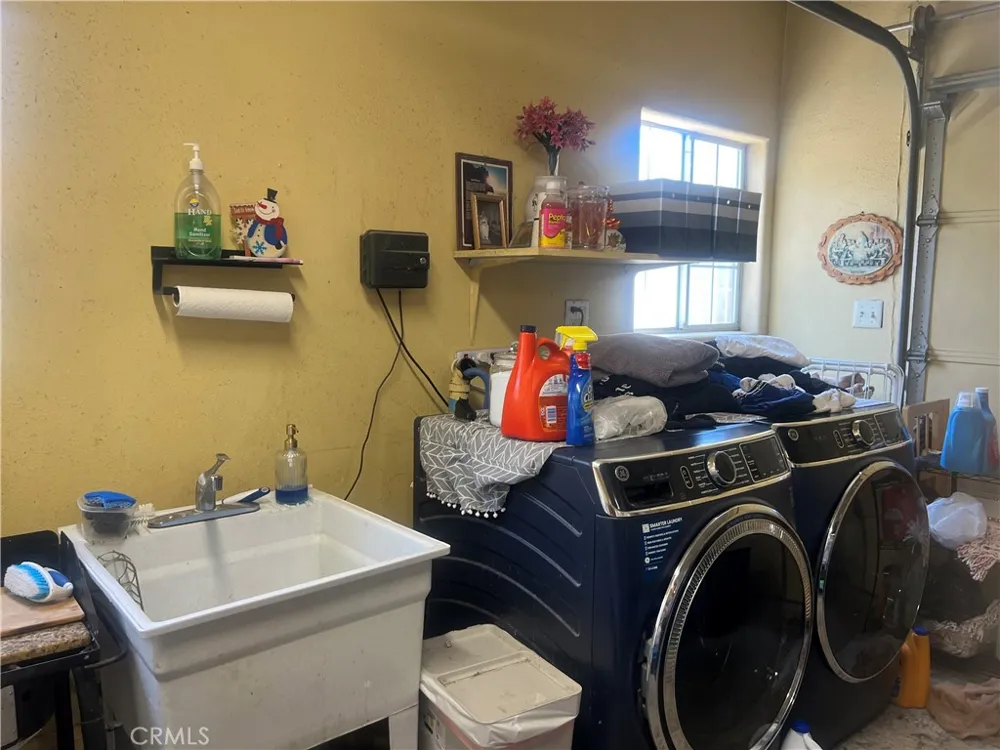 9940 Haines Canyon Avenue Tujunga, CA 91042