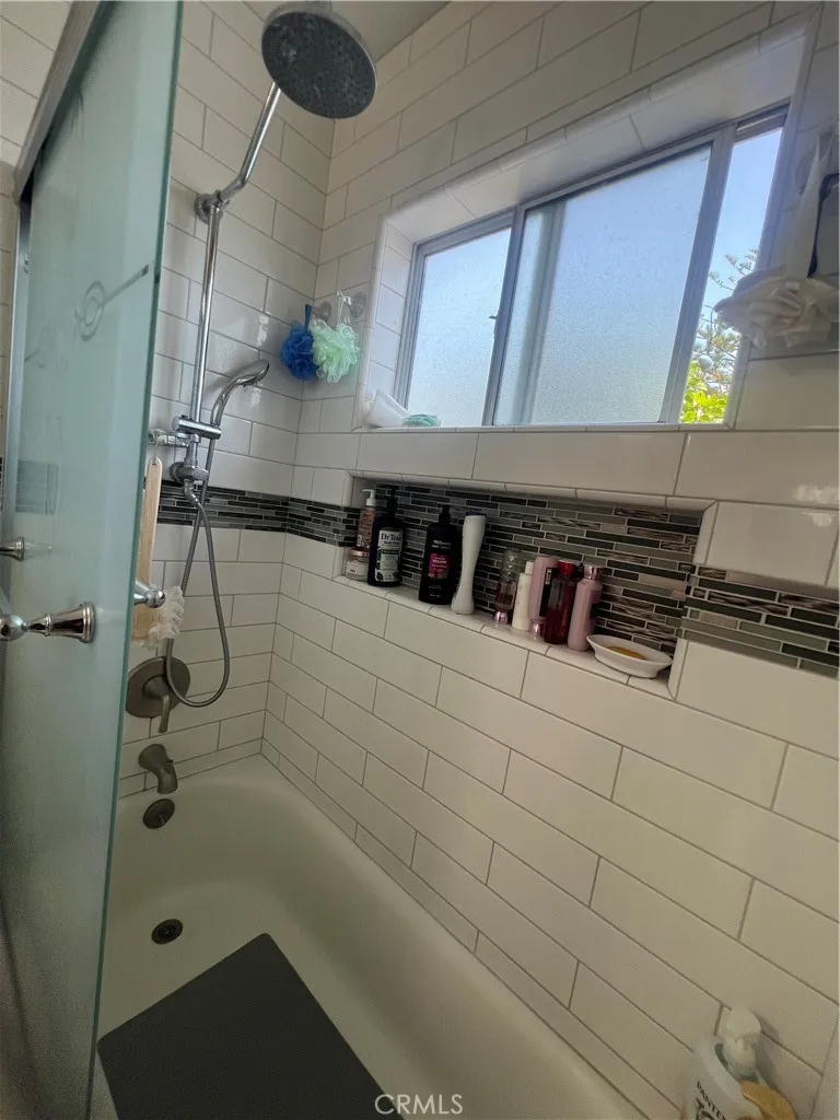 9940 Haines Canyon Avenue Tujunga, CA 91042