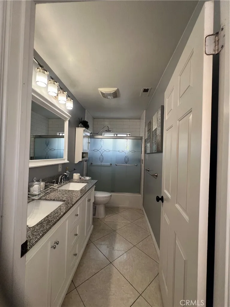 9940 Haines Canyon Avenue Tujunga, CA 91042