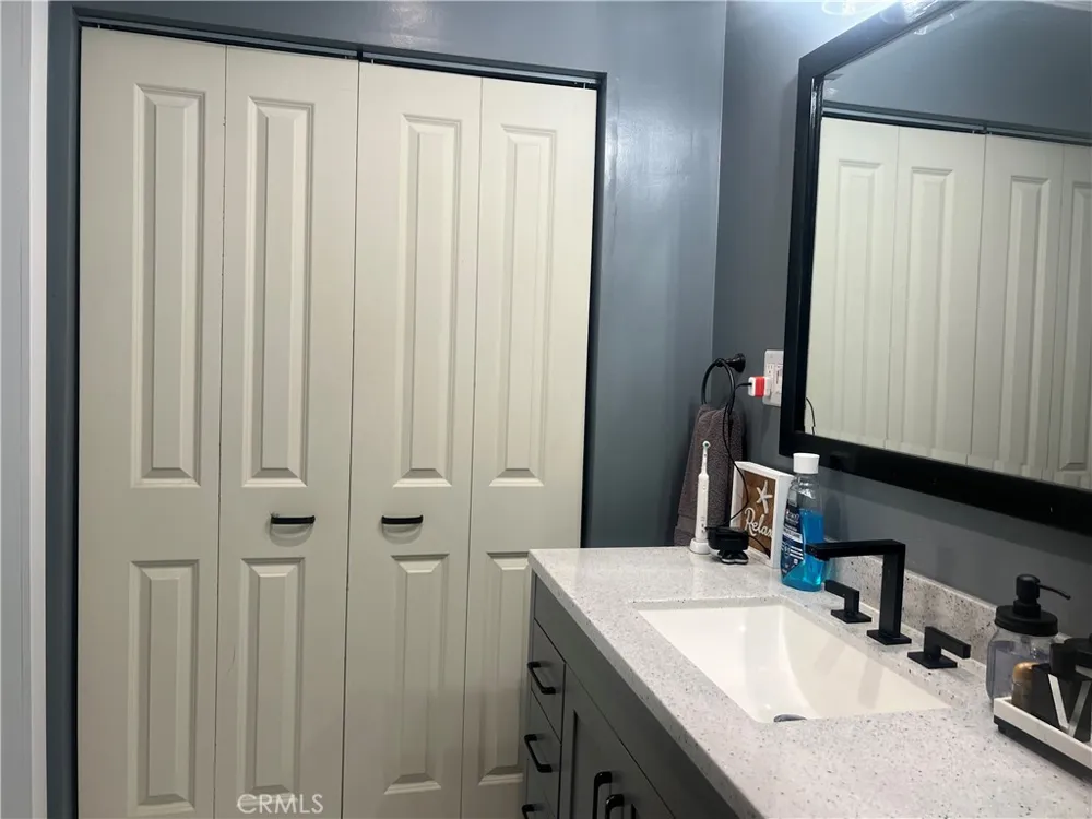 9940 Haines Canyon Avenue Tujunga, CA 91042
