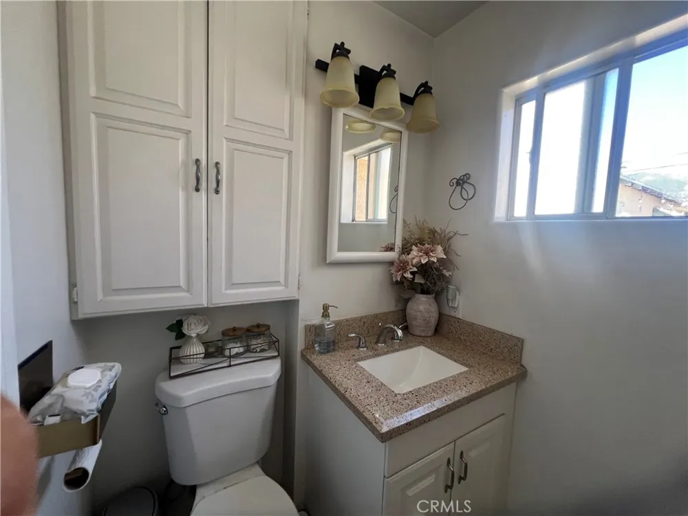 9940 Haines Canyon Avenue Tujunga, CA 91042