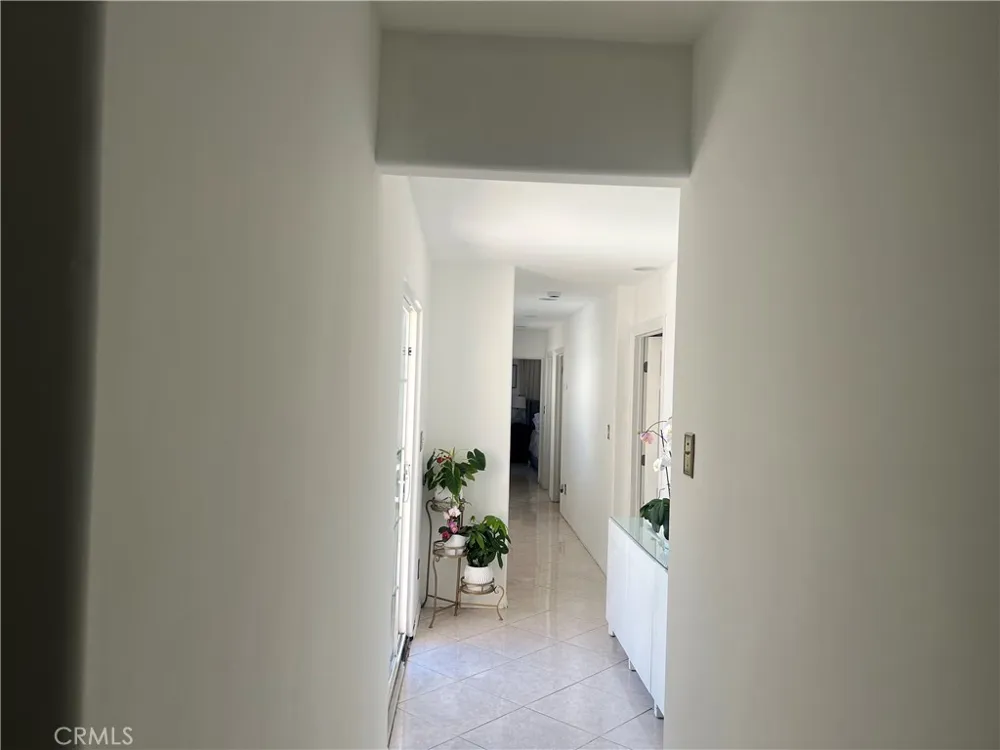 9940 Haines Canyon Avenue Tujunga, CA 91042