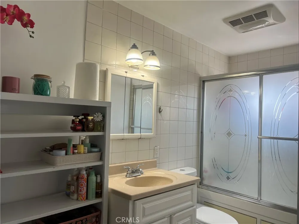 9940 Haines Canyon Avenue Tujunga, CA 91042