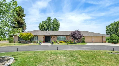 11378 E Dinuba