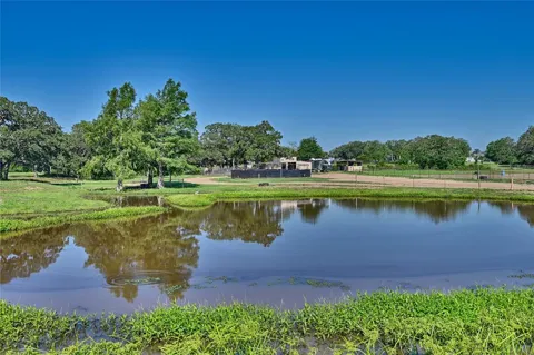 4057 W HIGHWAY 21