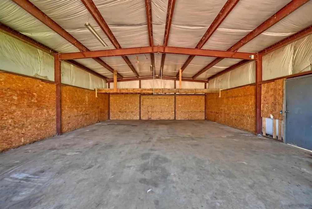 4057 W HIGHWAY 21 Paige, TX 78659
