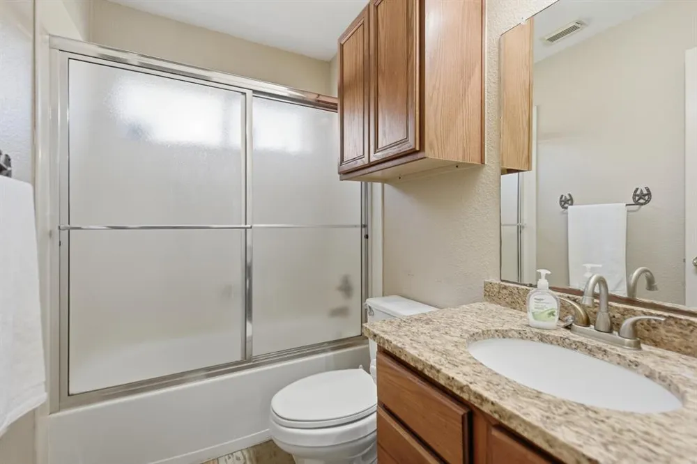4057 W HIGHWAY 21 Paige, TX 78659