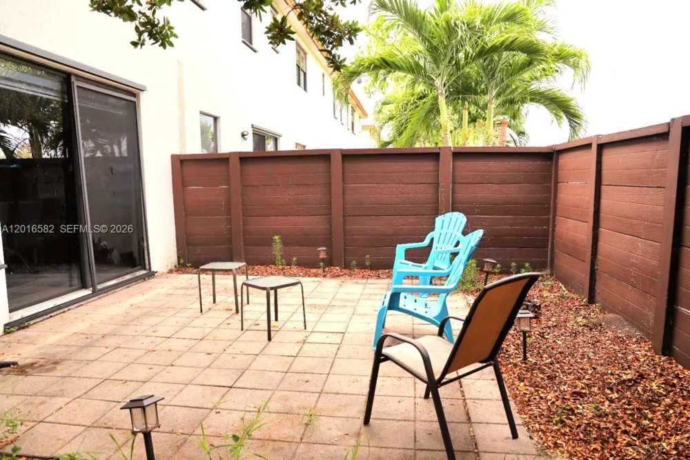 16012 NW 91st Ct Miami Lakes, FL 33018